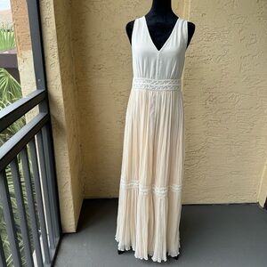 Massimo Dutti Ivory V-neck Embroidery Maxi Dress Sleeveless Pleated